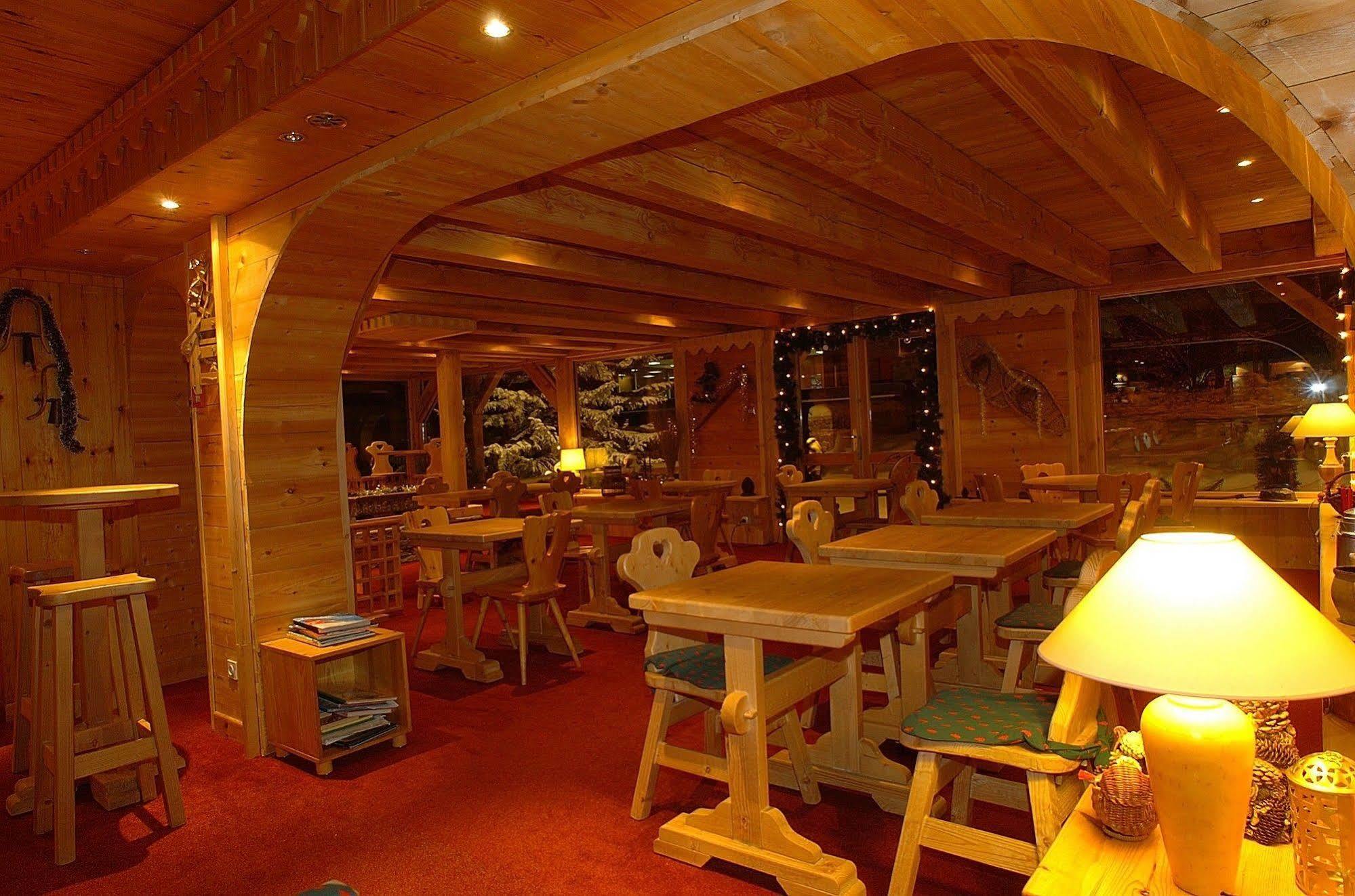 Hotel Ecureuil Вар Экстерьер фото