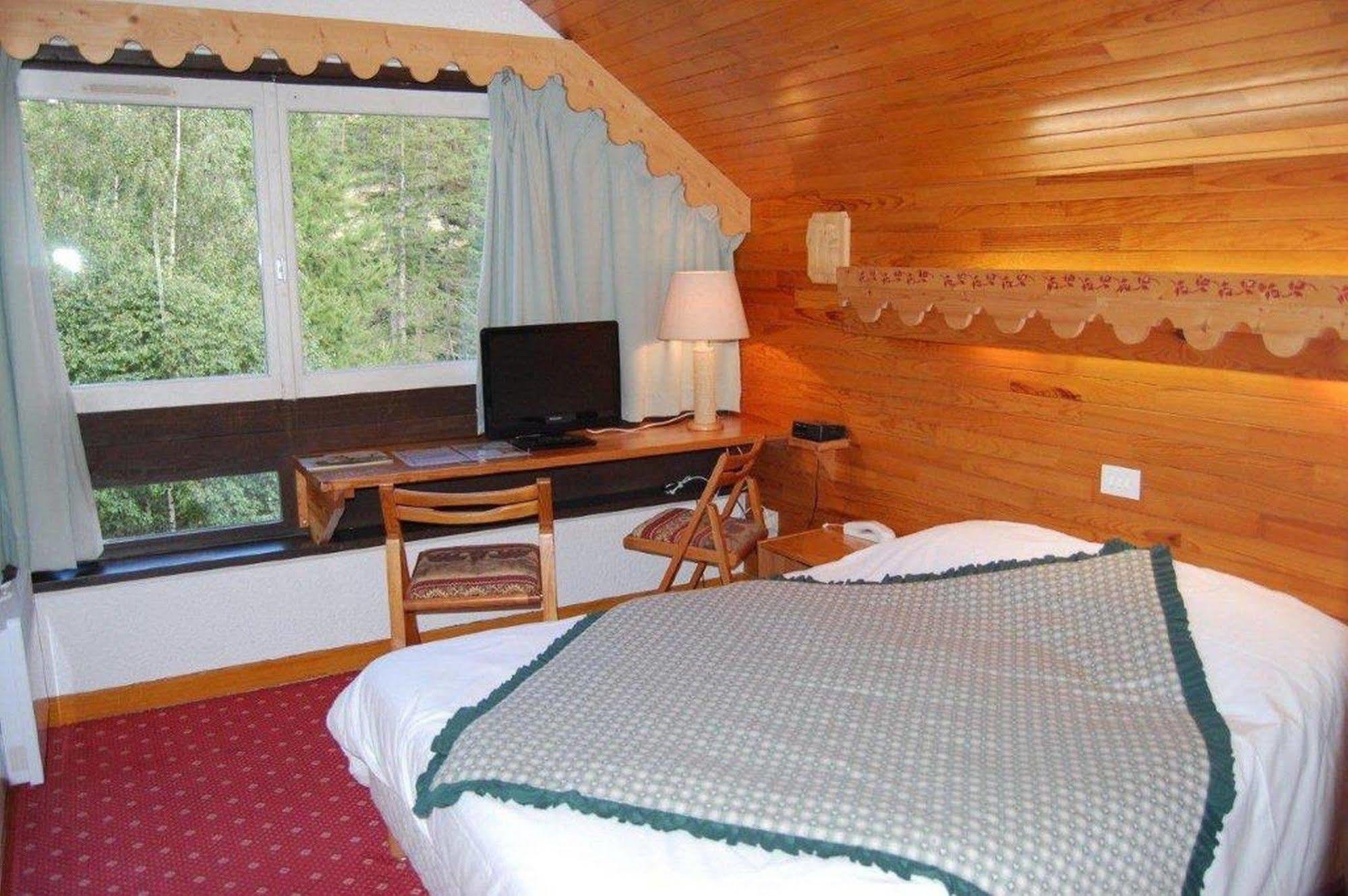 Hotel Ecureuil Вар Экстерьер фото