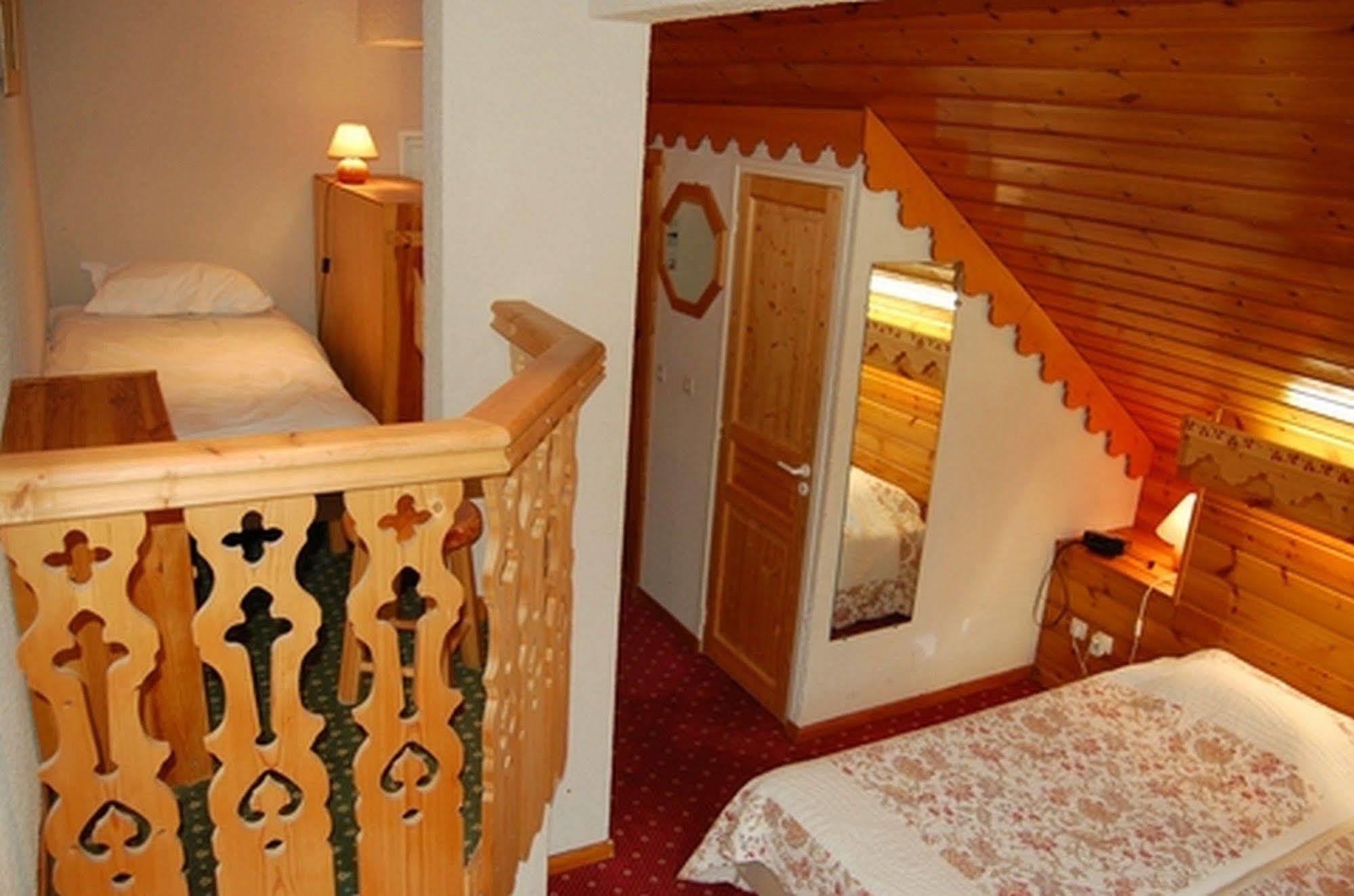 Hotel Ecureuil Вар Экстерьер фото